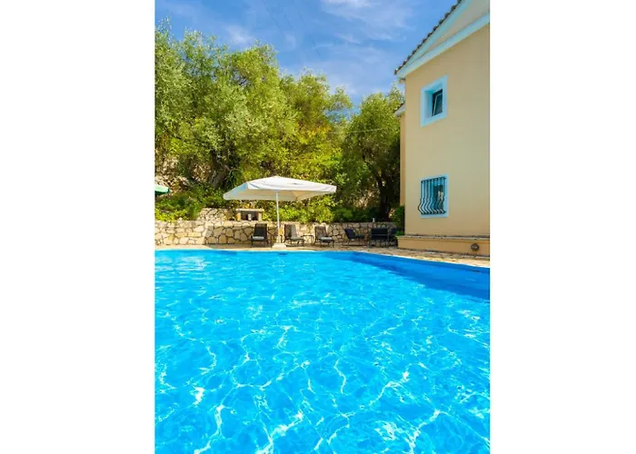 Evie Nisaki (Corfu)